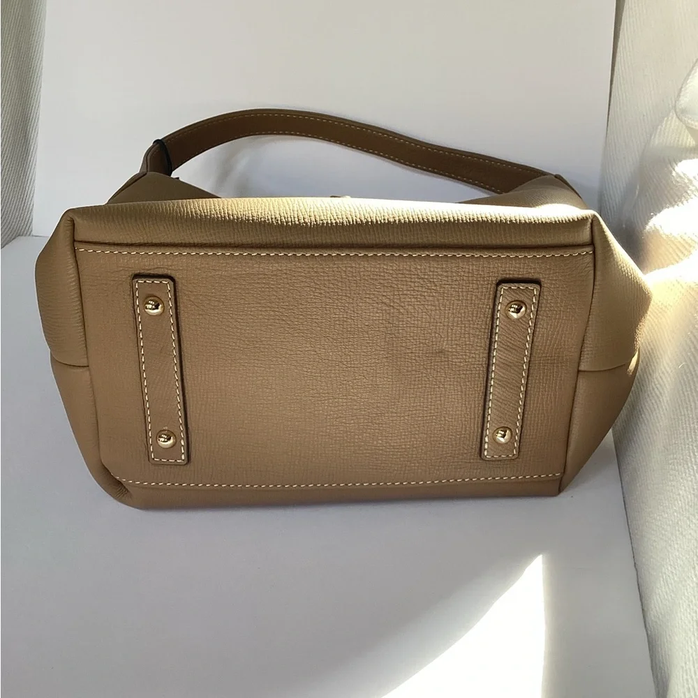 Dooney & Bourke Logo Lock Sac all leather Carmel purse, NWT - Picture 5 of 16